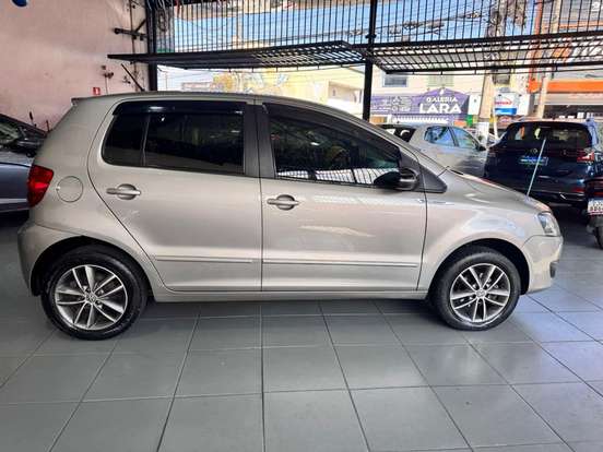 VOLKSWAGEN-FOX-2013