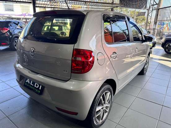 VOLKSWAGEN-FOX-2013