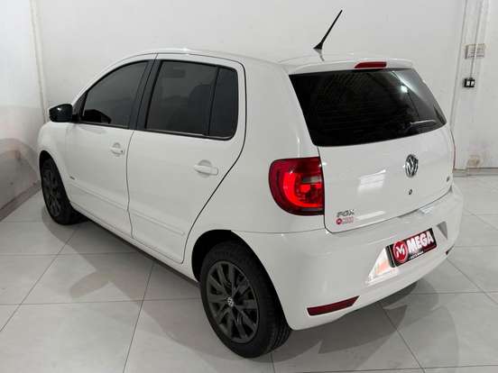 VOLKSWAGEN-FOX-2013