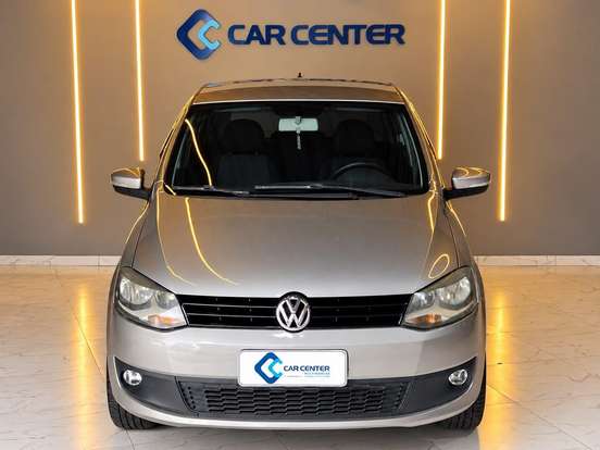 VOLKSWAGEN-FOX-2014