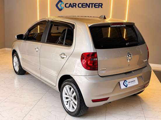 VOLKSWAGEN-FOX-2014