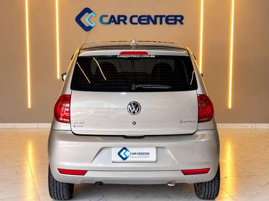 VOLKSWAGEN-FOX-2014