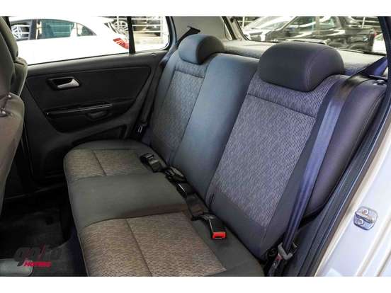 VOLKSWAGEN-FOX-2013