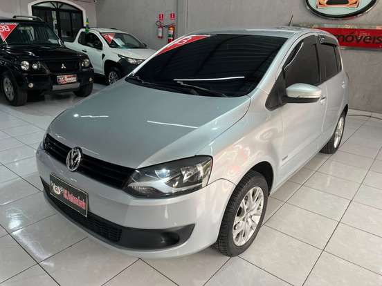 VOLKSWAGEN-FOX-2012
