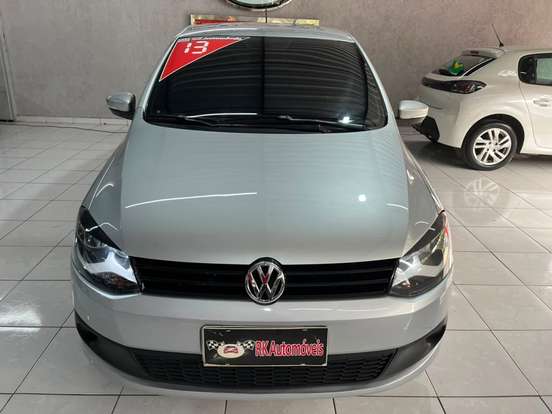 VOLKSWAGEN-FOX-2012