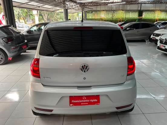 VOLKSWAGEN-FOX-2012