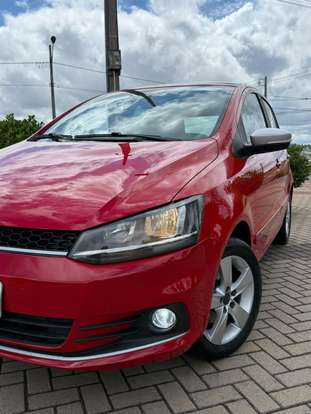 VOLKSWAGEN-FOX-2015