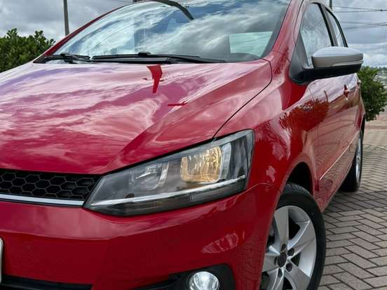 VOLKSWAGEN-FOX-1.6 MI ROCK IN RIO 8V FLEX 4P MANUAL VOLKSWAGEN-FOX-2015
