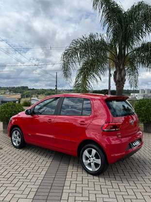 VOLKSWAGEN-FOX-2015