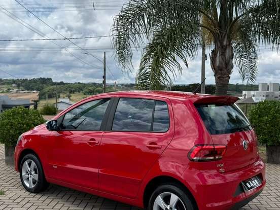 VOLKSWAGEN-FOX-1.6 MI ROCK IN RIO 8V FLEX 4P MANUAL VOLKSWAGEN-FOX-2015