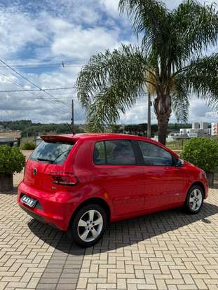 VOLKSWAGEN-FOX-2015