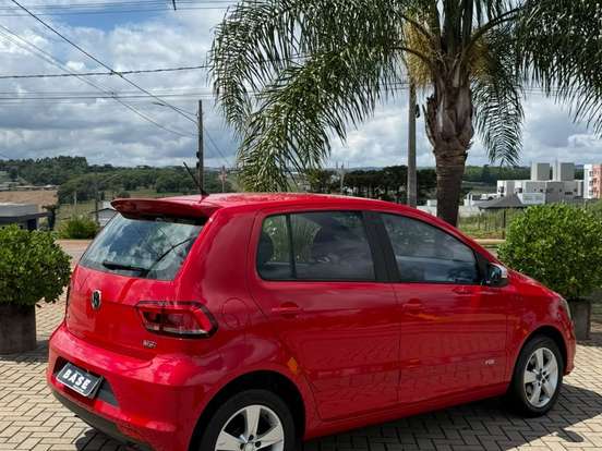 VOLKSWAGEN-FOX-1.6 MI ROCK IN RIO 8V FLEX 4P MANUAL VOLKSWAGEN-FOX-2015
