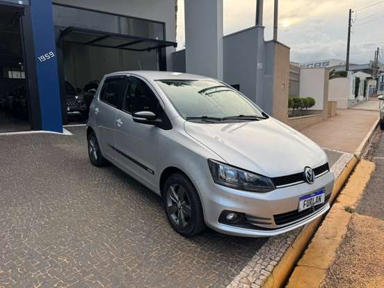 VOLKSWAGEN-FOX-2017
