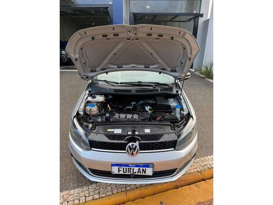 VOLKSWAGEN-FOX-2017