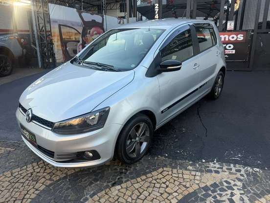 VOLKSWAGEN-FOX-2016