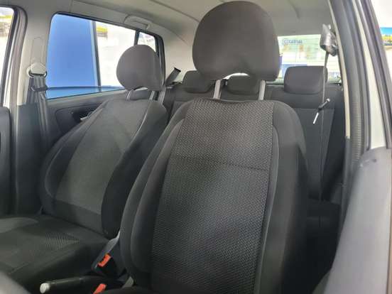 VOLKSWAGEN-FOX-2020
