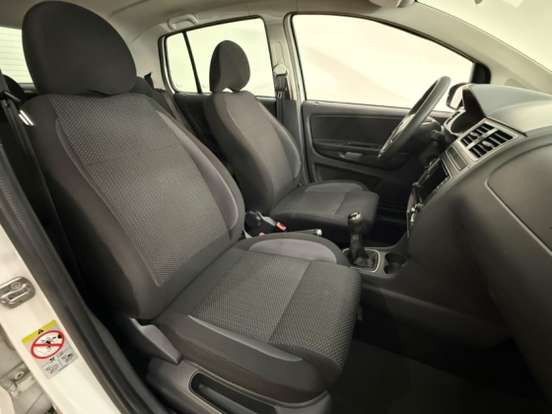 VOLKSWAGEN-FOX-1.6 MSI TOTAL FLEX CONNECT 4P MANUAL VOLKSWAGEN-FOX-2017