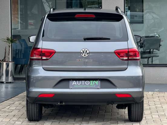 VOLKSWAGEN-FOX-2021