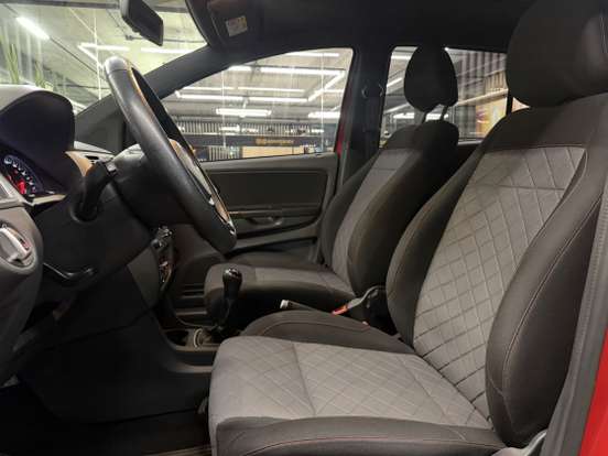 VOLKSWAGEN-FOX-1.6 MSI TOTAL FLEX XTREME 4P MANUAL VOLKSWAGEN-FOX-2019