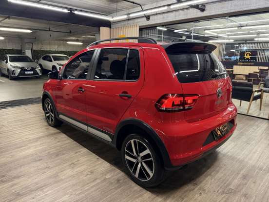 VOLKSWAGEN-FOX-2019