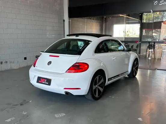 VOLKSWAGEN-FUSCA-2012