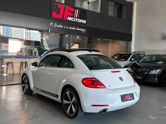 VOLKSWAGEN-FUSCA-2012
