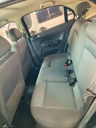 VOLKSWAGEN-GOL-2008