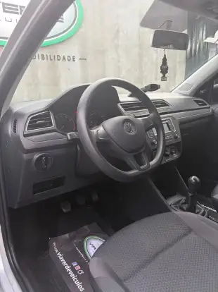 VOLKSWAGEN-GOL-2021