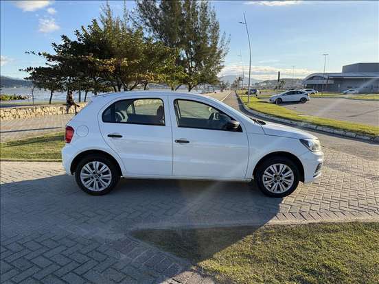 VOLKSWAGEN-GOL-2022