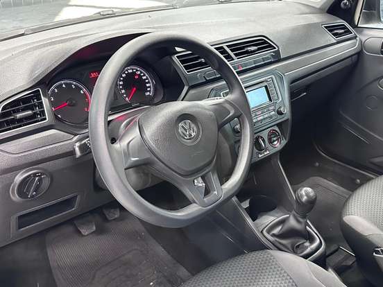 VOLKSWAGEN-GOL-2023