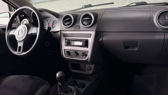 VOLKSWAGEN-GOL-2015