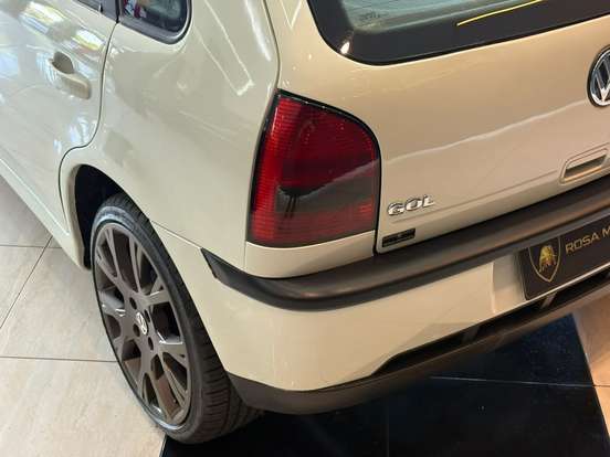 VOLKSWAGEN-GOL-1.8 MI 8V GASOLINA 4P MANUAL G.III VOLKSWAGEN-GOL-2001