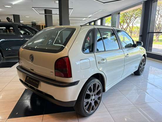 VOLKSWAGEN-GOL-1.8 MI 8V GASOLINA 4P MANUAL G.III VOLKSWAGEN-GOL-2001