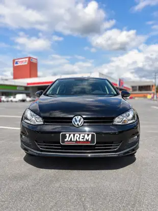 VOLKSWAGEN-GOLF-2015