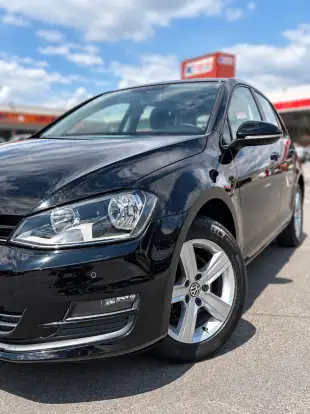 VOLKSWAGEN-GOLF-2015