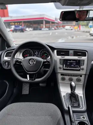 VOLKSWAGEN-GOLF-2015