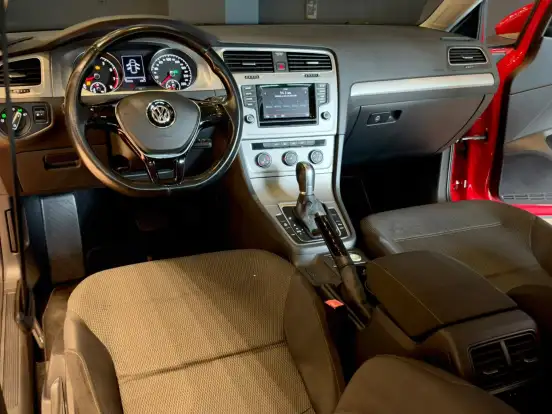 VOLKSWAGEN-GOLF-1.4 TSI COMFORTLINE 16V GASOLINA 4P AUTOMÁTICO VOLKSWAGEN-GOLF-2015
