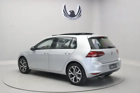 VOLKSWAGEN-GOLF-1.4 TSI HIGHLINE 16V GASOLINA 4P AUTOMÁTICO VOLKSWAGEN-GOLF-2015