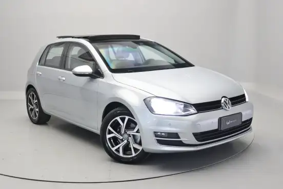 VOLKSWAGEN-GOLF-2015