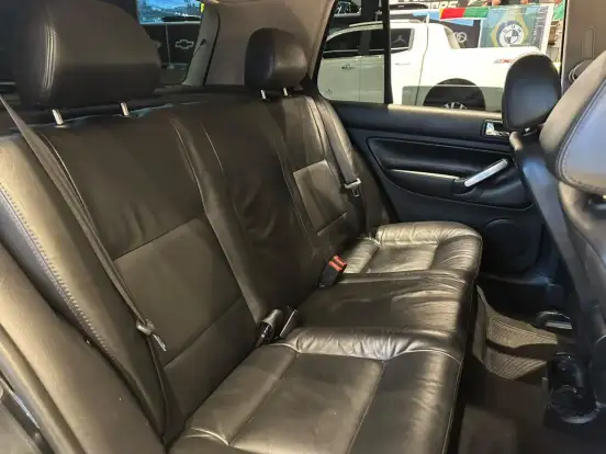 VOLKSWAGEN-GOLF-2006