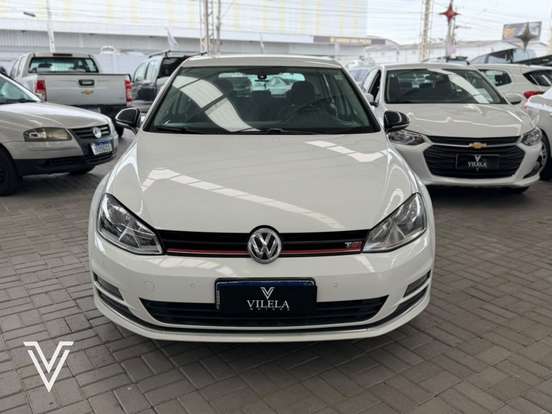 VOLKSWAGEN-GOLF-2014