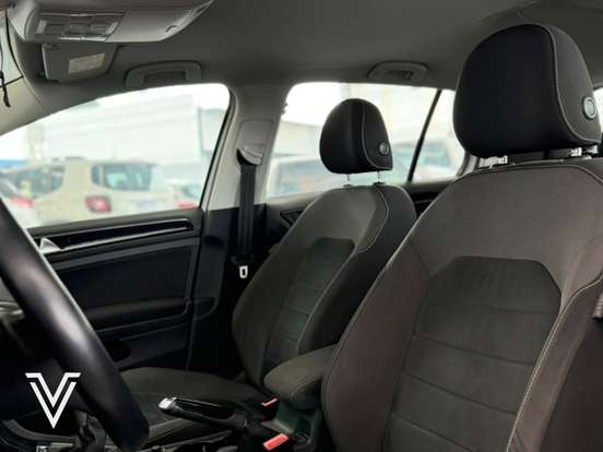 VOLKSWAGEN-GOLF-1.4 TSI HIGHLINE 16V GASOLINA 4P AUTOMÁTICO VOLKSWAGEN-GOLF-2014