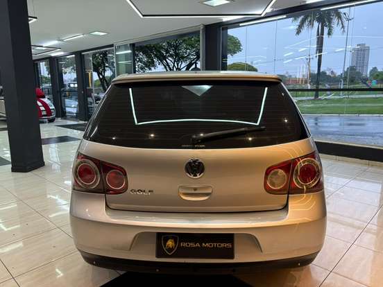 VOLKSWAGEN-GOLF-2009