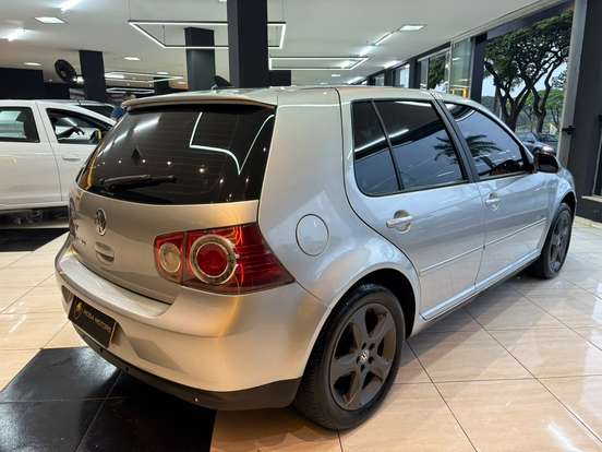 VOLKSWAGEN-GOLF-2009