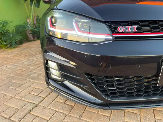 VOLKSWAGEN-GOLF-2.0 350 TSI GASOLINA GTI DSG VOLKSWAGEN-GOLF-2019