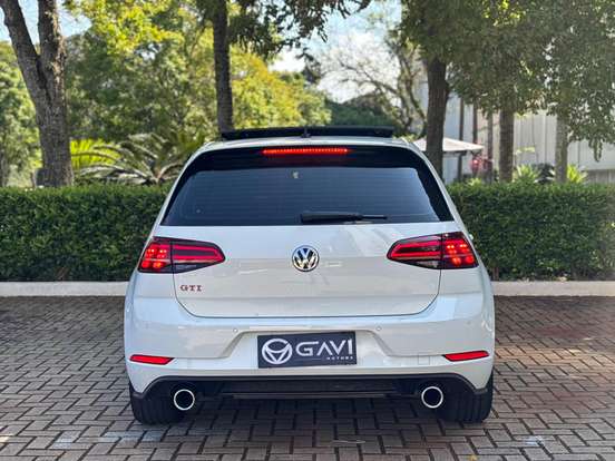 VOLKSWAGEN-GOLF-2019