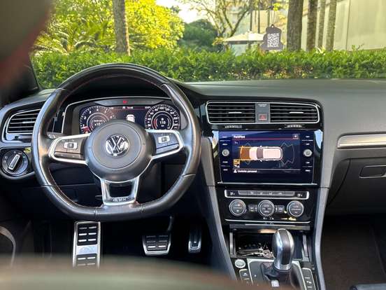 VOLKSWAGEN-GOLF-2019