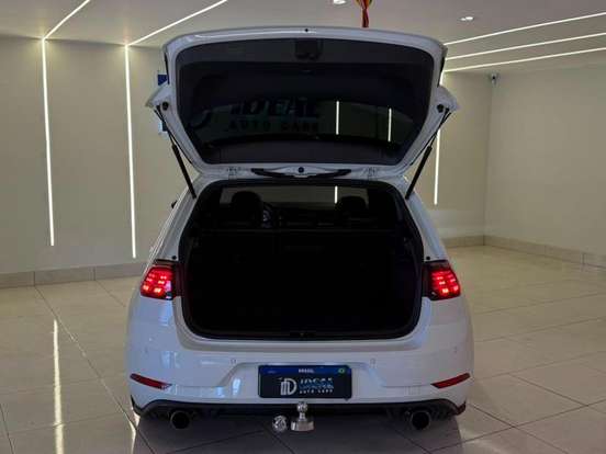 VOLKSWAGEN-GOLF-2019