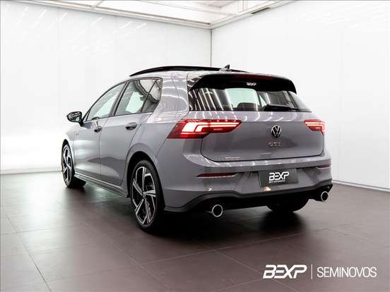VOLKSWAGEN-GOLF-2026