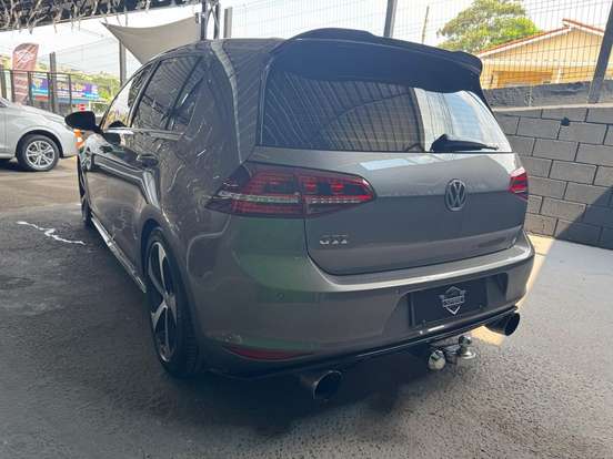 VOLKSWAGEN-GOLF-2.0 GTI HIGHLINE 16V GASOLINA 4P AUTOMÁTICO VOLKSWAGEN-GOLF-2013